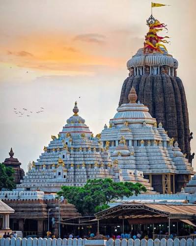 Day 3: Puri – Jagannath Temple – Chilika Lake Excursion
