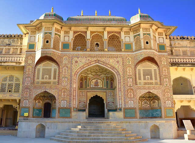 Day 2: Jaipur Sightseeing – Amer Fort & Nahargarh